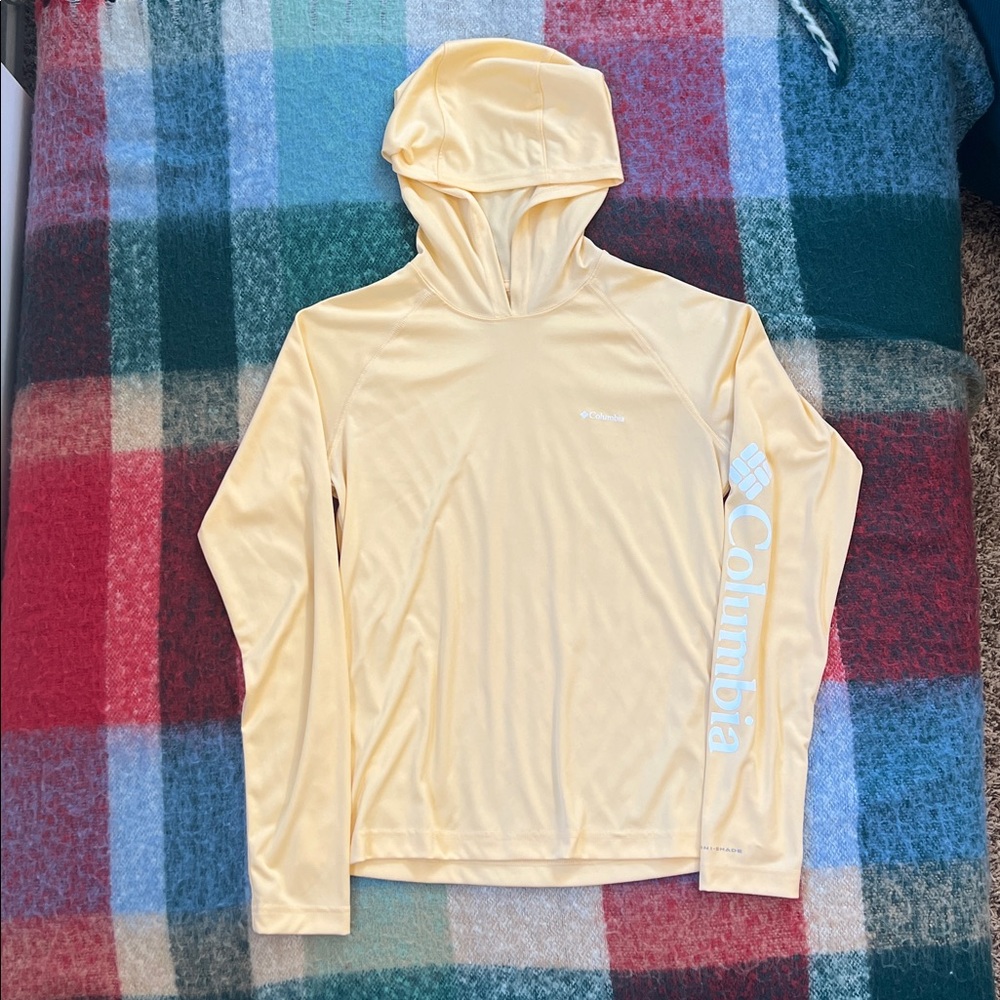 Columbia Pale Yellow Hooded Sun Shirt